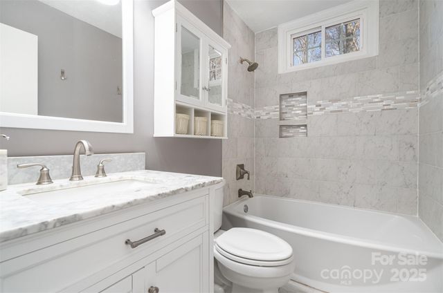 2704 Leisure Drive, Waxhaw, NC 28173