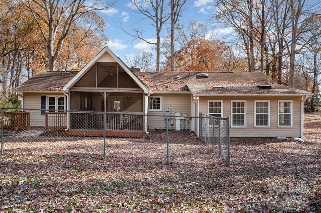 2704 Leisure Drive, Waxhaw, NC 28173