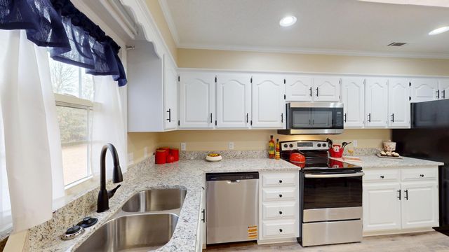 3795 Peach Orchard Road, Dalzell, SC 29040