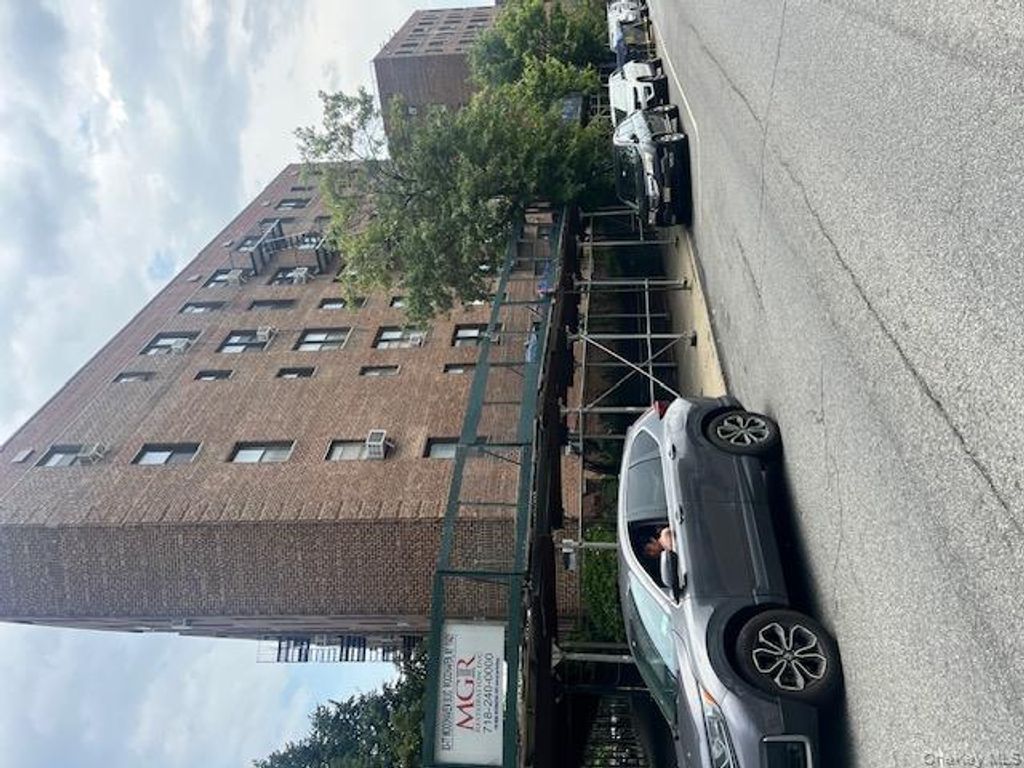 83-75 Woodhaven Blvd 4N, Woodhaven, NY 11421