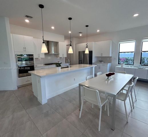 12160 N Baypoint Cir, Parkland, FL 33076