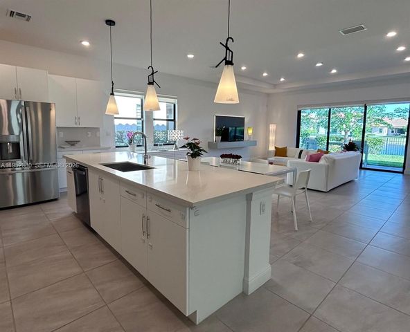 12160 N Baypoint Cir, Parkland, FL 33076