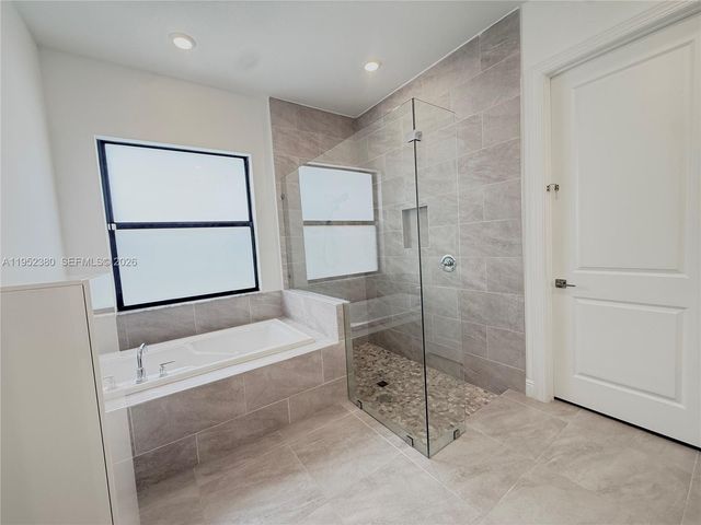 12160 N Baypoint Cir, Parkland, FL 33076