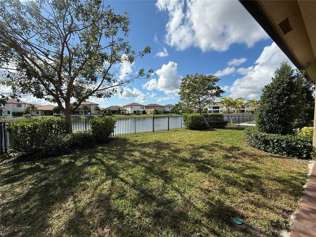 12160 N Baypoint Cir, Parkland, FL 33076