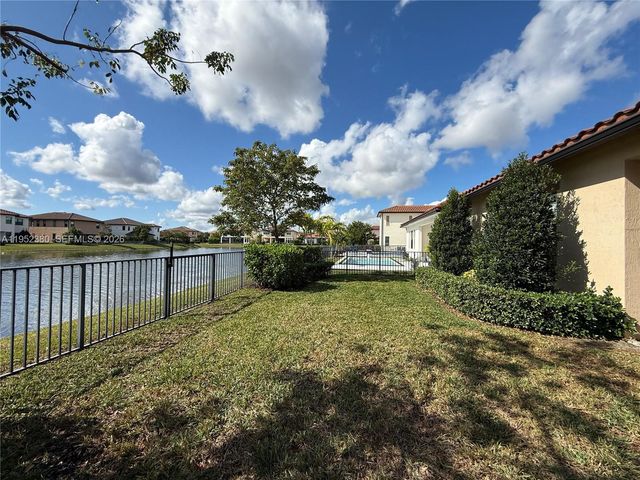 12160 N Baypoint Cir, Parkland, FL 33076