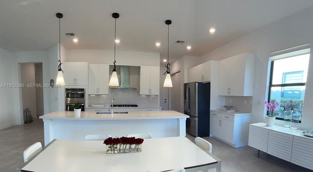 12160 N Baypoint Cir, Parkland, FL 33076