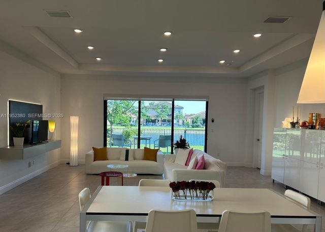 12160 N Baypoint Cir, Parkland, FL 33076