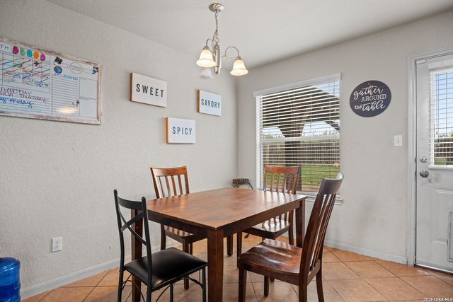 3814 Maiden Way, Converse, TX 78109