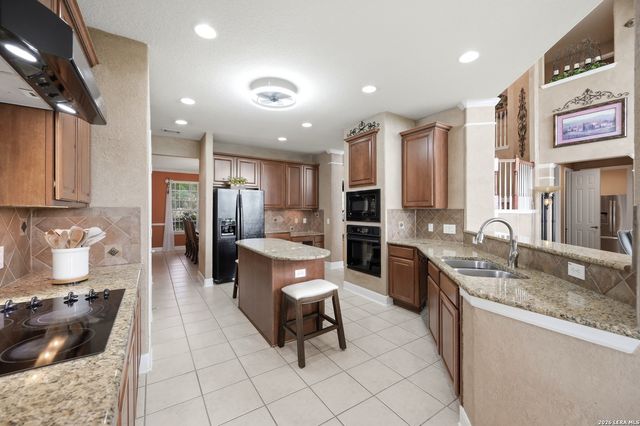 13118 SPRING RUN, Helotes, TX 78023