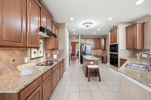 13118 SPRING RUN, Helotes, TX 78023