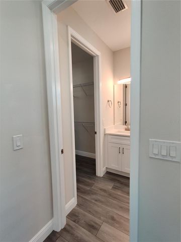 3915 W ROBSON STREET W, Tampa, FL 33614