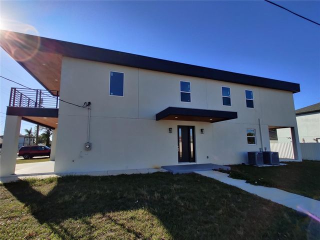 3915 W ROBSON STREET W, Tampa, FL 33614