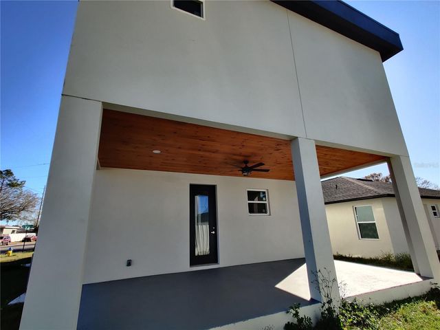 3915 W ROBSON STREET W, Tampa, FL 33614