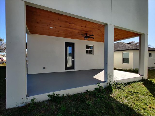 3915 W ROBSON STREET W, Tampa, FL 33614