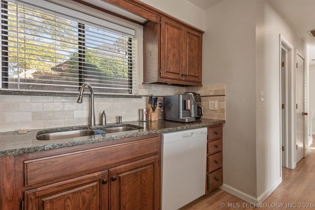 1410 S Houston Avenue D, Tulsa, OK 74127