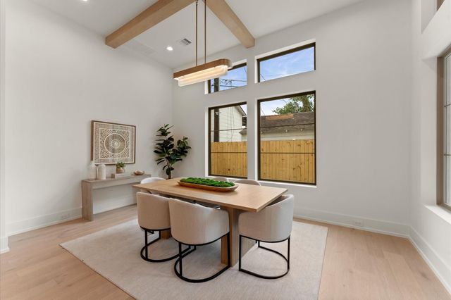 710 E 18th Street, Houston, TX 77008