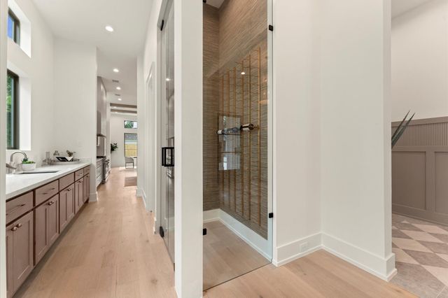 710 E 18th Street, Houston, TX 77008