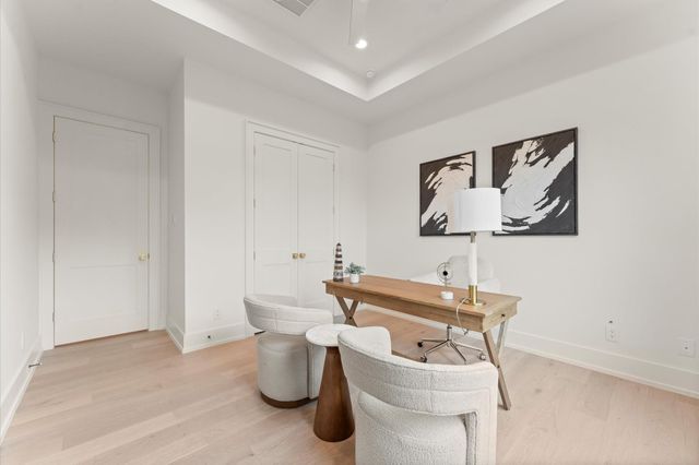 710 E 18th Street, Houston, TX 77008