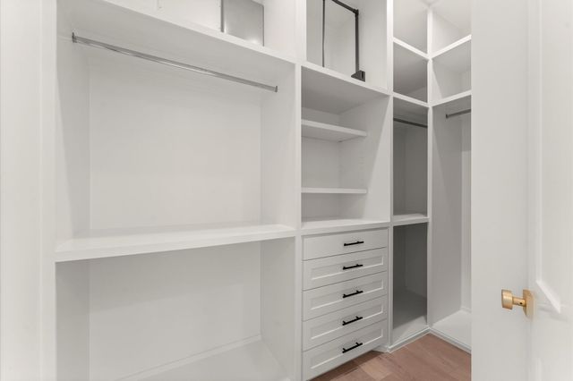 710 E 18th Street, Houston, TX 77008