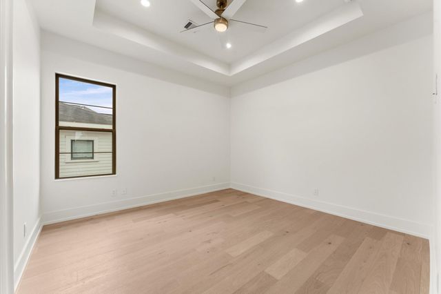 710 E 18th Street, Houston, TX 77008