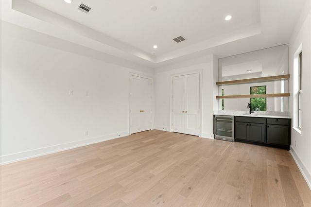 710 E 18th Street, Houston, TX 77008