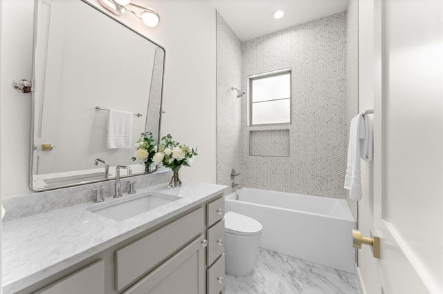 710 E 18th Street, Houston, TX 77008