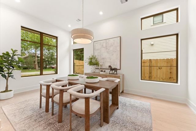 710 E 18th Street, Houston, TX 77008