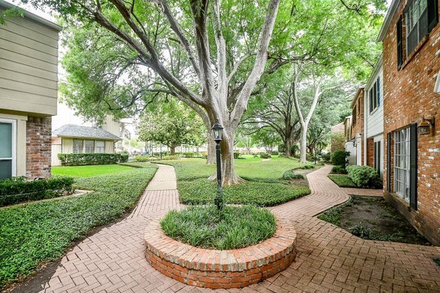 2332 Winrock Boulevard 161, Houston, TX 77057