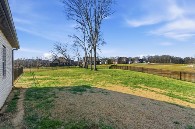 107 Bowwater Pl, Gallatin, TN 37066