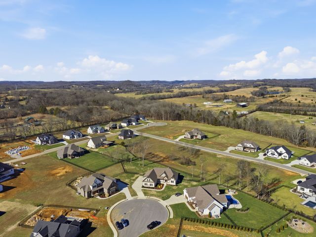 107 Bowwater Pl, Gallatin, TN 37066