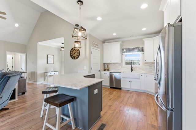 107 Bowwater Pl, Gallatin, TN 37066