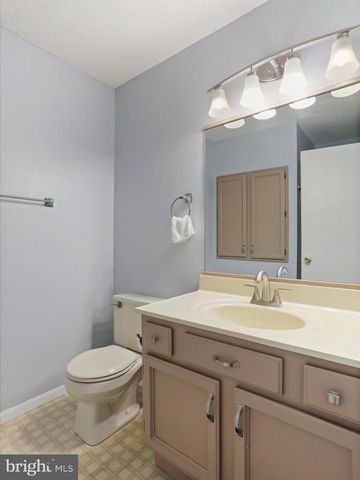 46 FISHHOOK LN, Hedgesville, WV 25427