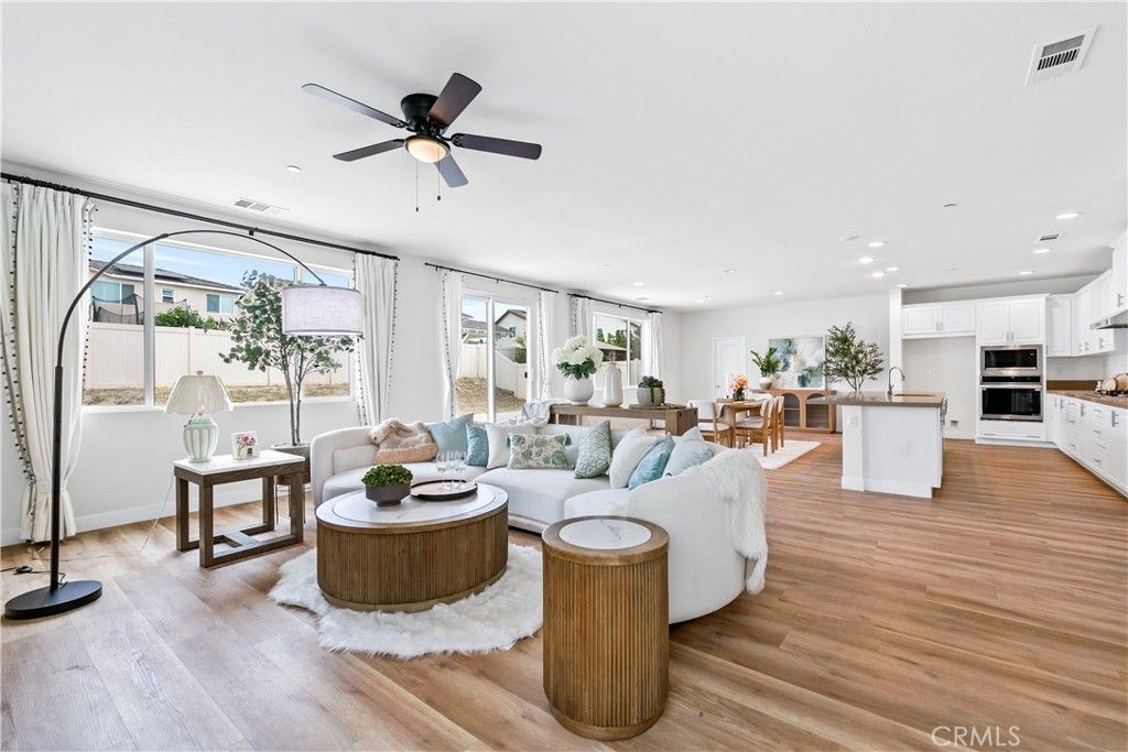 Image 5 of property listing at 11649 Pansy, Jurupa Valley, CA 91752