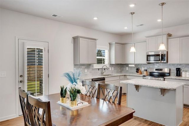 317 Lucyanna NW Lane, Cartersville, GA 30120