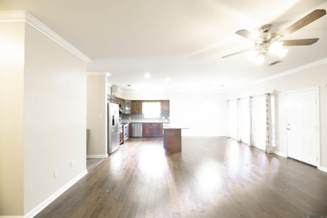 23603 Southpoint Dr, Denham Springs, LA 70726