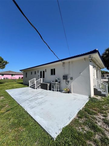 335 W 50th St, Hialeah, FL 33012