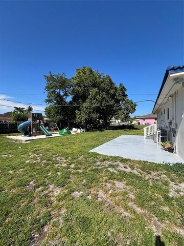 335 W 50th St, Hialeah, FL 33012