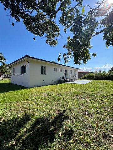 335 W 50th St, Hialeah, FL 33012