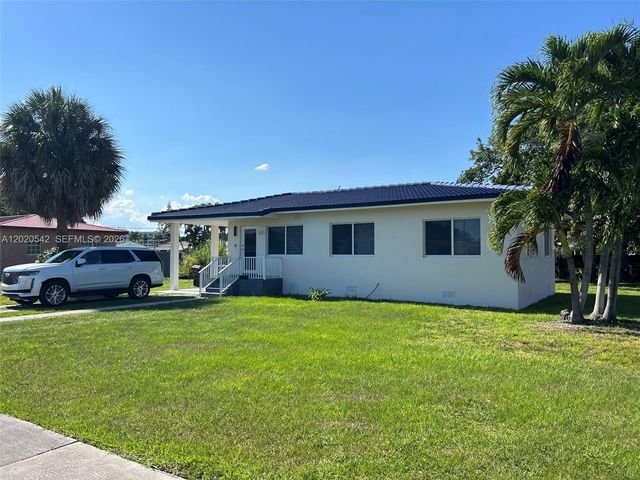335 W 50th St, Hialeah, FL 33012