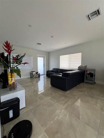335 W 50th St, Hialeah, FL 33012