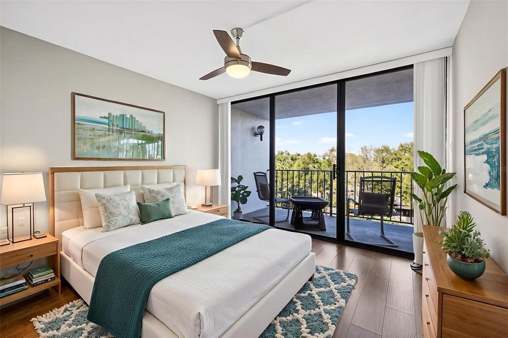 Image 24 of property listing at 3211 W SWANN AVENUE 502, Tampa, FL 33609