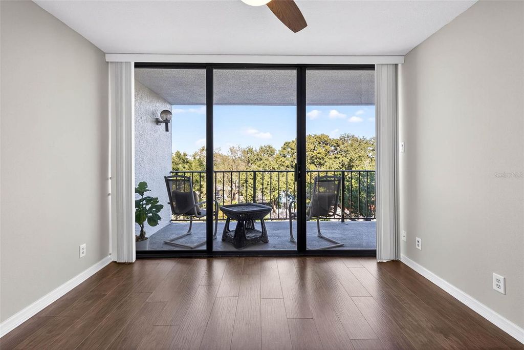 Image 25 of property listing at 3211 W SWANN AVENUE 502, Tampa, FL 33609