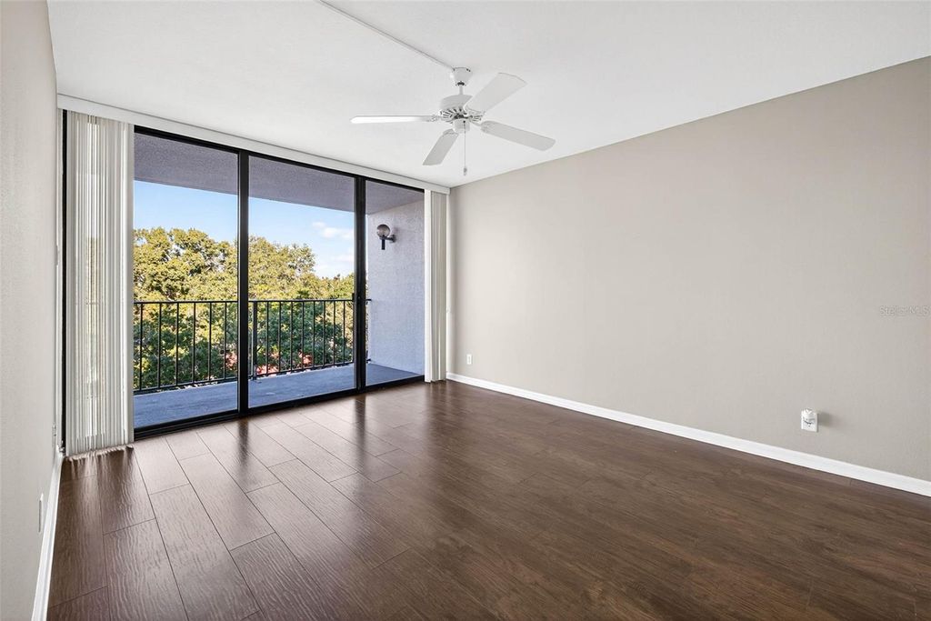 Image 28 of property listing at 3211 W SWANN AVENUE 502, Tampa, FL 33609