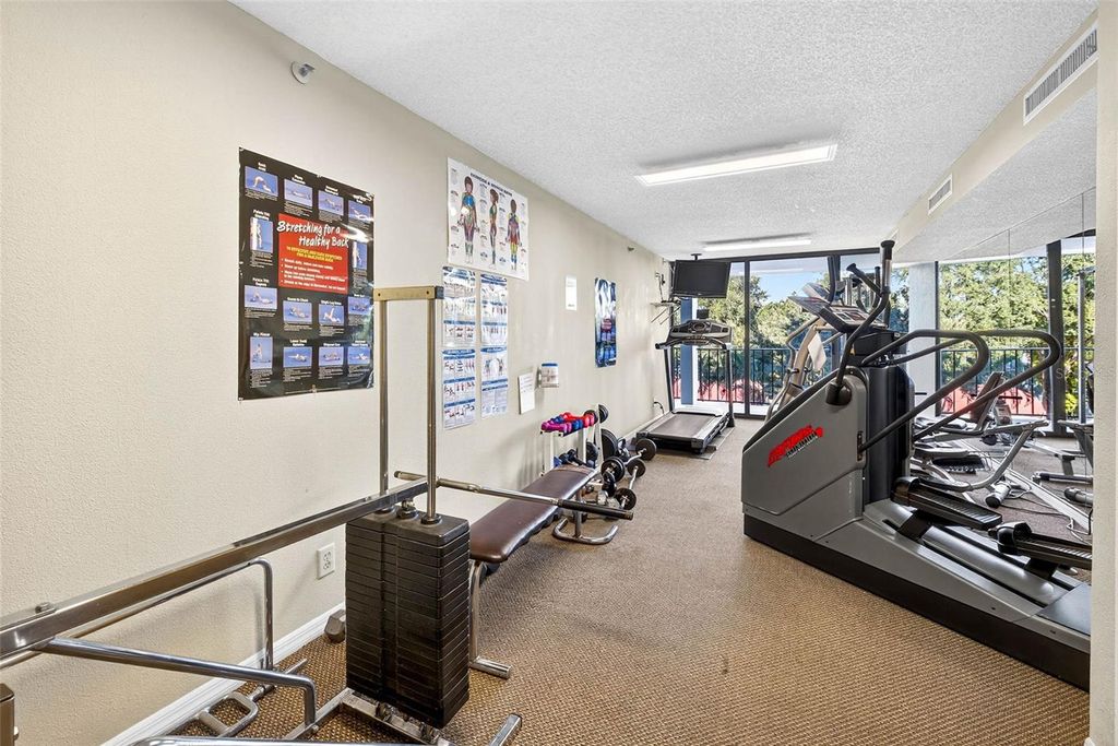 Image 42 of property listing at 3211 W SWANN AVENUE 502, Tampa, FL 33609