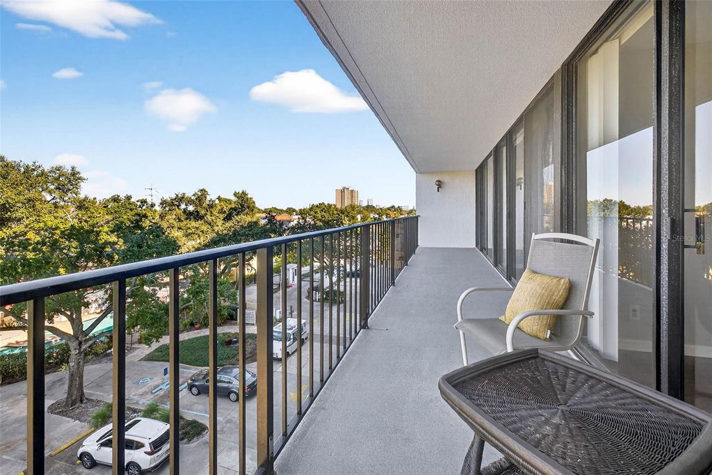 Image 48 of property listing at 3211 W SWANN AVENUE 502, Tampa, FL 33609