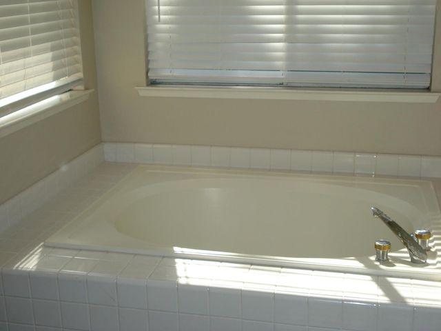 8059 N Rowell Avenue, Fresno, CA 93720