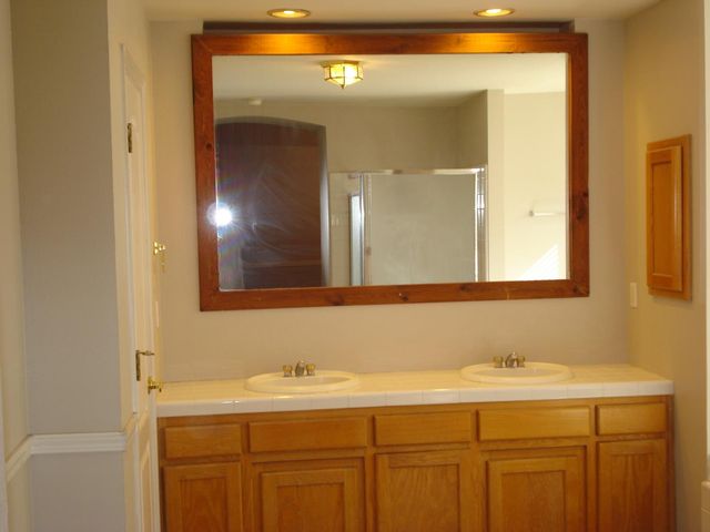 8059 N Rowell Avenue, Fresno, CA 93720