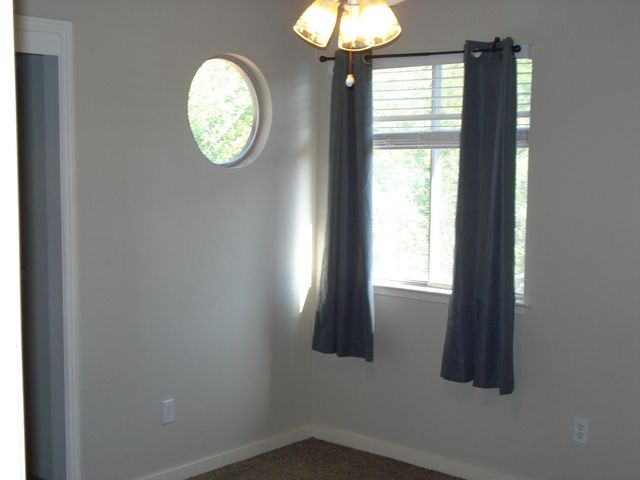 8059 N Rowell Avenue, Fresno, CA 93720