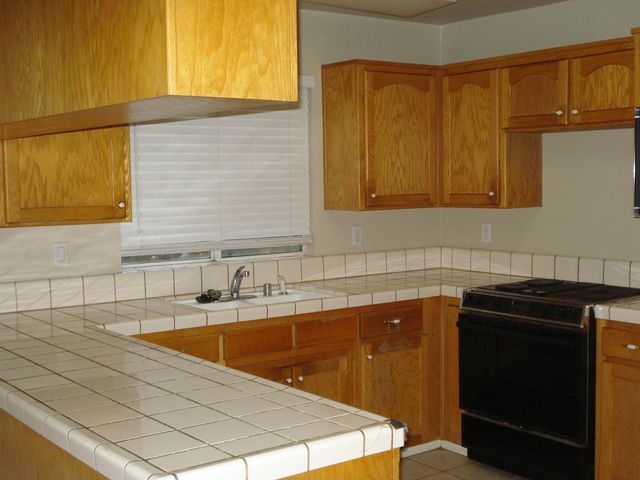 8059 N Rowell Avenue, Fresno, CA 93720