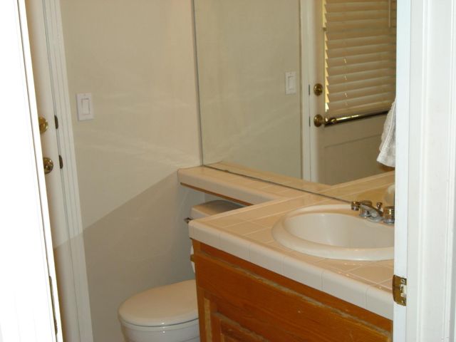 8059 N Rowell Avenue, Fresno, CA 93720